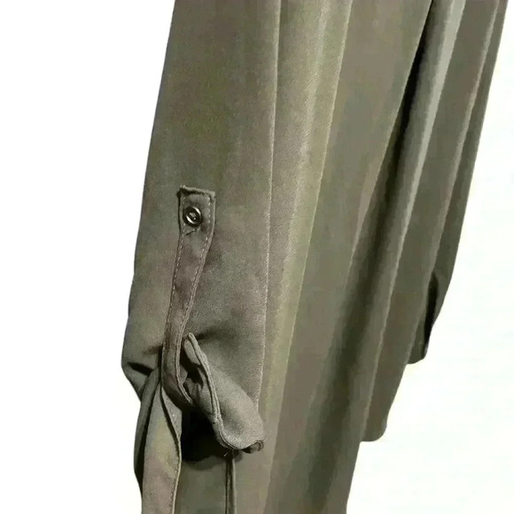 🟣Forever 21 Dark Green Long Sleeve Button-Down Shirt – Size Large - Picture 4 of 5
